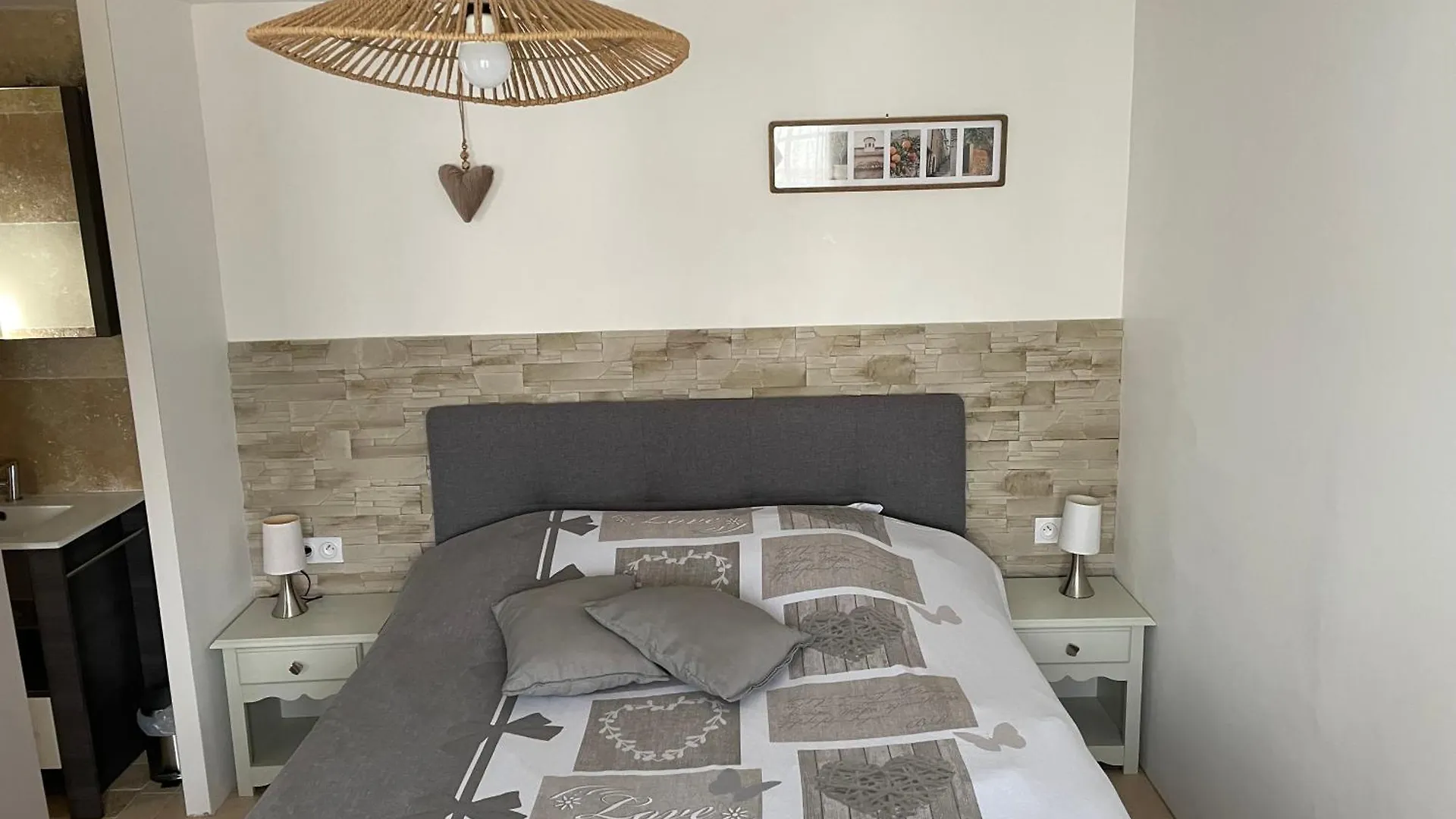Holiday home Le Petit Vialto Villa Grospierres France